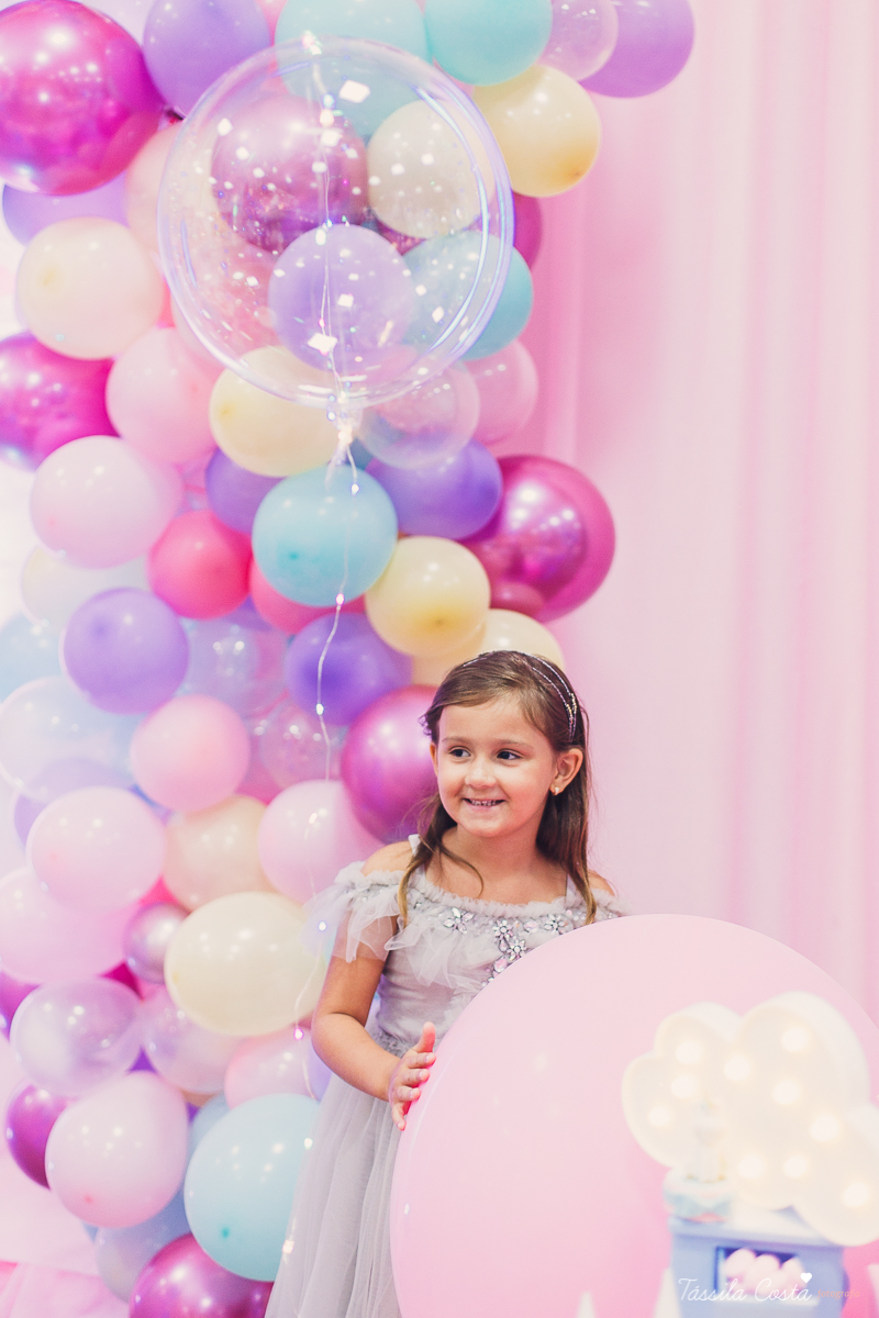 festa linda de menina, ideia para decoração no tema unicórnio, tema legal para aniversário de 5 anos de menina, mariana 5 anos, cerimonial top em vitória, lollypop, fotografia de festa de menina, decoração rosa para festa de menina, tássila costa foto