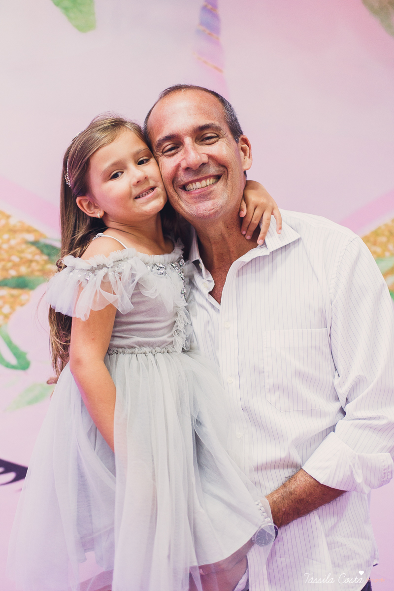 festa linda de menina, ideia para decoração no tema unicórnio, tema legal para aniversário de 5 anos de menina, mariana 5 anos, cerimonial top em vitória, lollypop, fotografia de festa de menina, decoração rosa para festa de menina, tássila costa fotofest