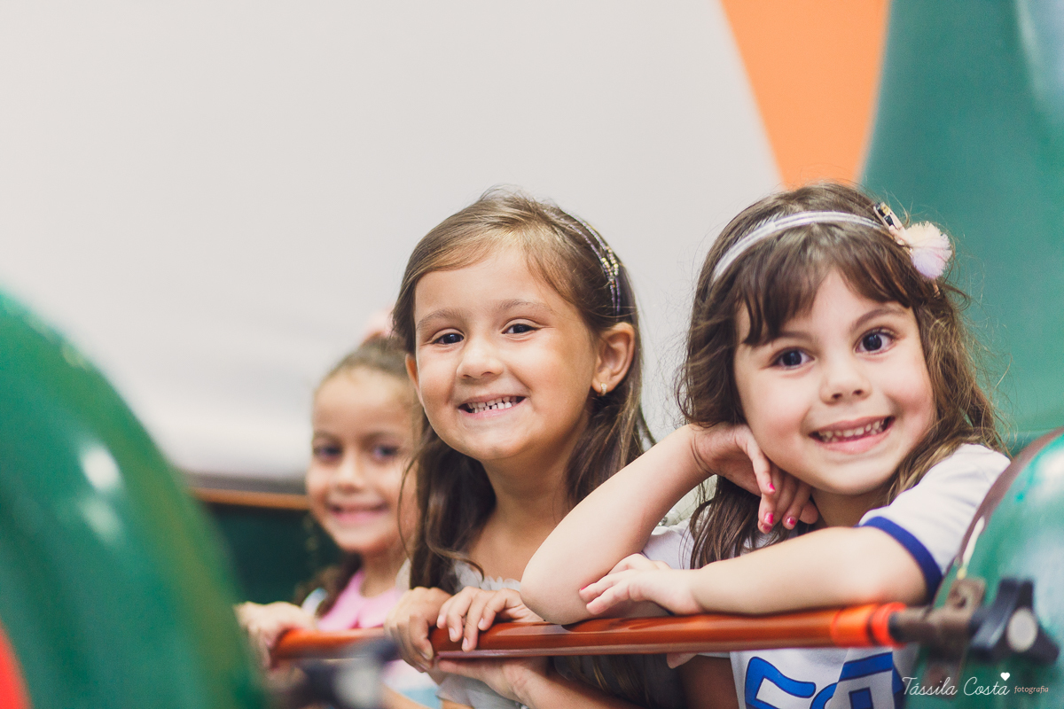 festa linda de menina, ideia para decoração no tema unicórnio, tema legal para aniversário de 5 anos de menina, mariana 5 anos, cerimonial top em vitória, lollypop, fotografia de festa de menina, decoração rosa para festa de menina, tássila costa fotofest