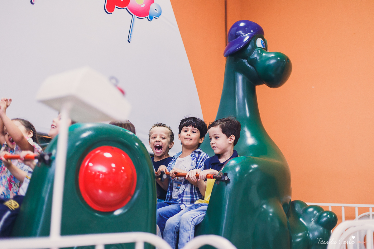festa linda de menina, ideia para decoração no tema unicórnio, tema legal para aniversário de 5 anos de menina, mariana 5 anos, cerimonial top em vitória, lollypop, fotografia de festa de menina, decoração rosa para festa de menina, tássila costa foto