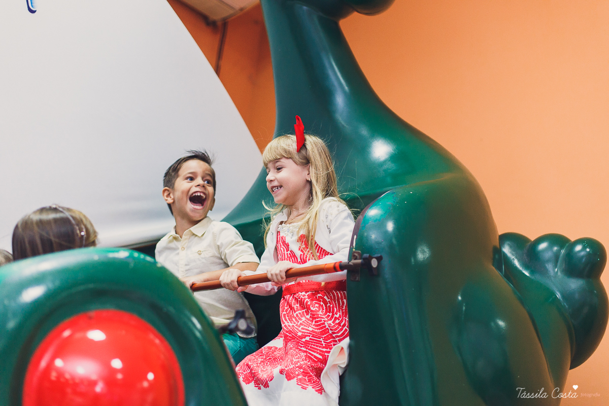 festa linda de menina, ideia para decoração no tema unicórnio, tema legal para aniversário de 5 anos de menina, mariana 5 anos, cerimonial top em vitória, lollypop, fotografia de festa de menina, decoração rosa para festa de menina, tássila costa foto