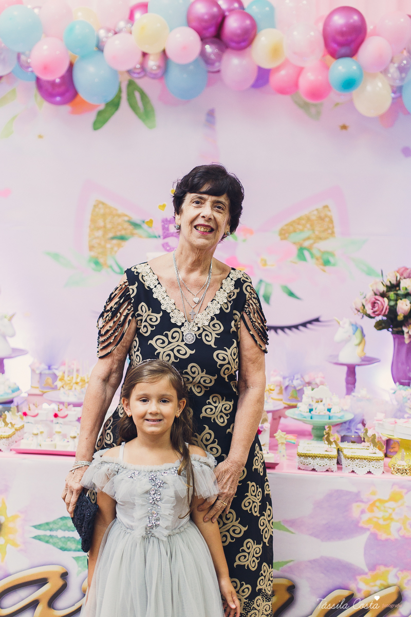 festa linda de menina, ideia para decoração no tema unicórnio, tema legal para aniversário de 5 anos de menina, mariana 5 anos, cerimonial top em vitória, lollypop, fotografia de festa de menina, decoração rosa para festa de menina, tássila costa foto