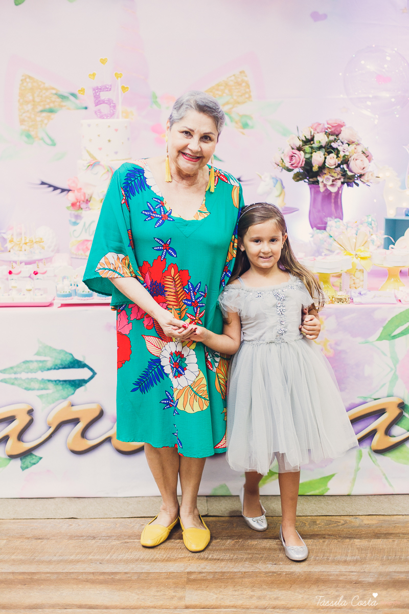 festa linda de menina, ideia para decoração no tema unicórnio, tema legal para aniversário de 5 anos de menina, mariana 5 anos, cerimonial top em vitória, lollypop, fotografia de festa de menina, decoração rosa para festa de menina, tássila costa foto