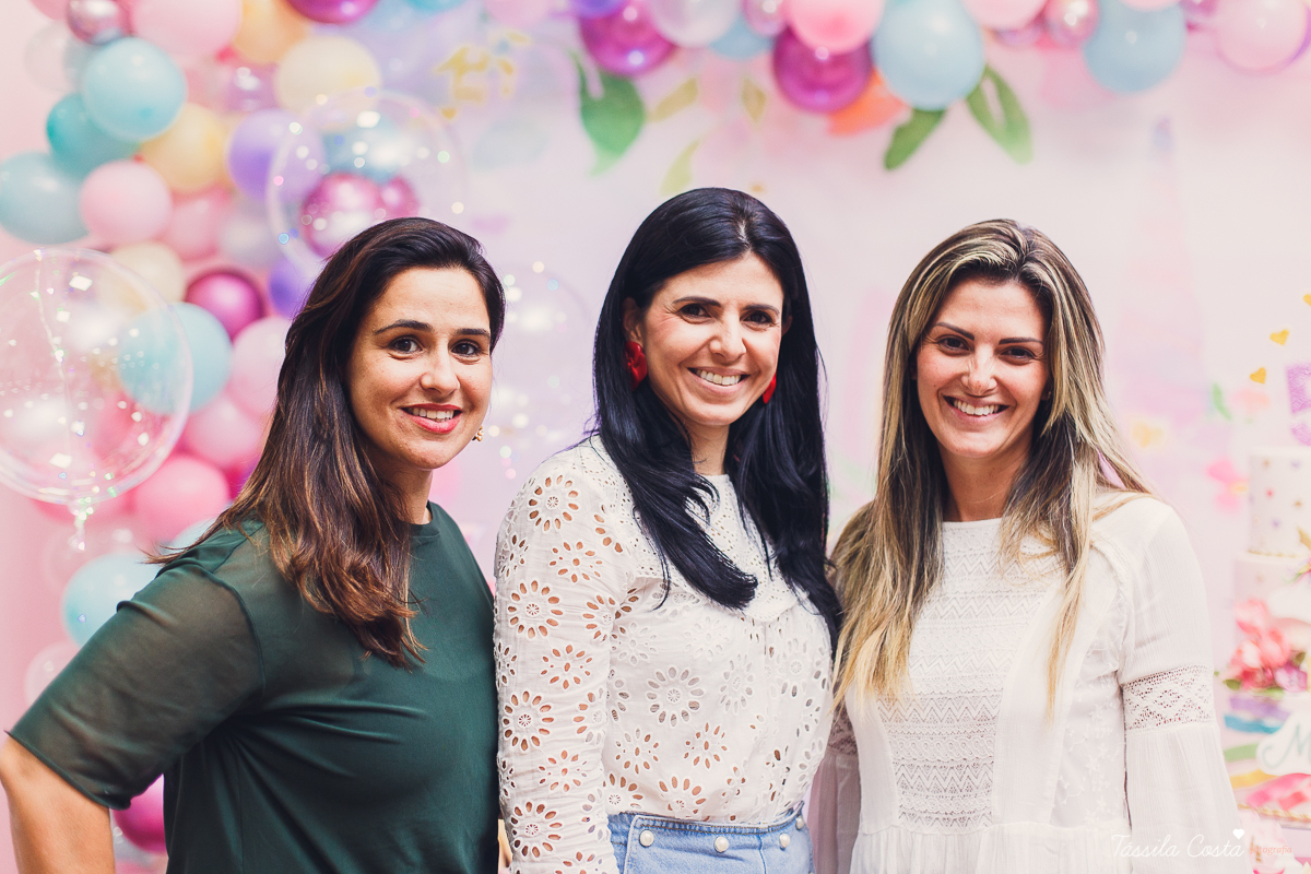 festa linda de menina, ideia para decoração no tema unicórnio, tema legal para aniversário de 5 anos de menina, mariana 5 anos, cerimonial top em vitória, lollypop, fotografia de festa de menina, decoração rosa para festa de menina, tássila costa foto