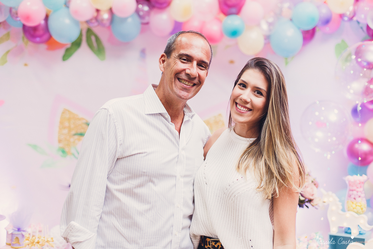 festa linda de menina, ideia para decoração no tema unicórnio, tema legal para aniversário de 5 anos de menina, mariana 5 anos, cerimonial top em vitória, lollypop, fotografia de festa de menina, decoração rosa para festa de menina, tássila costa foto