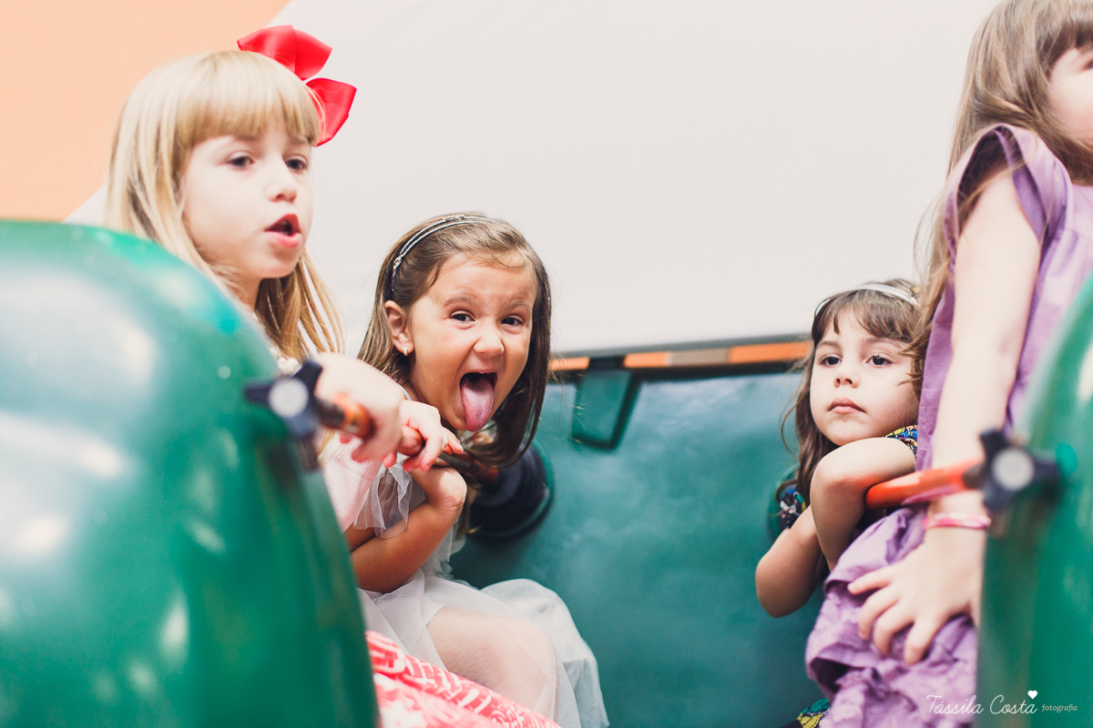 festa linda de menina, ideia para decoração no tema unicórnio, tema legal para aniversário de 5 anos de menina, mariana 5 anos, cerimonial top em vitória, lollypop, fotografia de festa de menina, decoração rosa para festa de menina, tássila costa foto