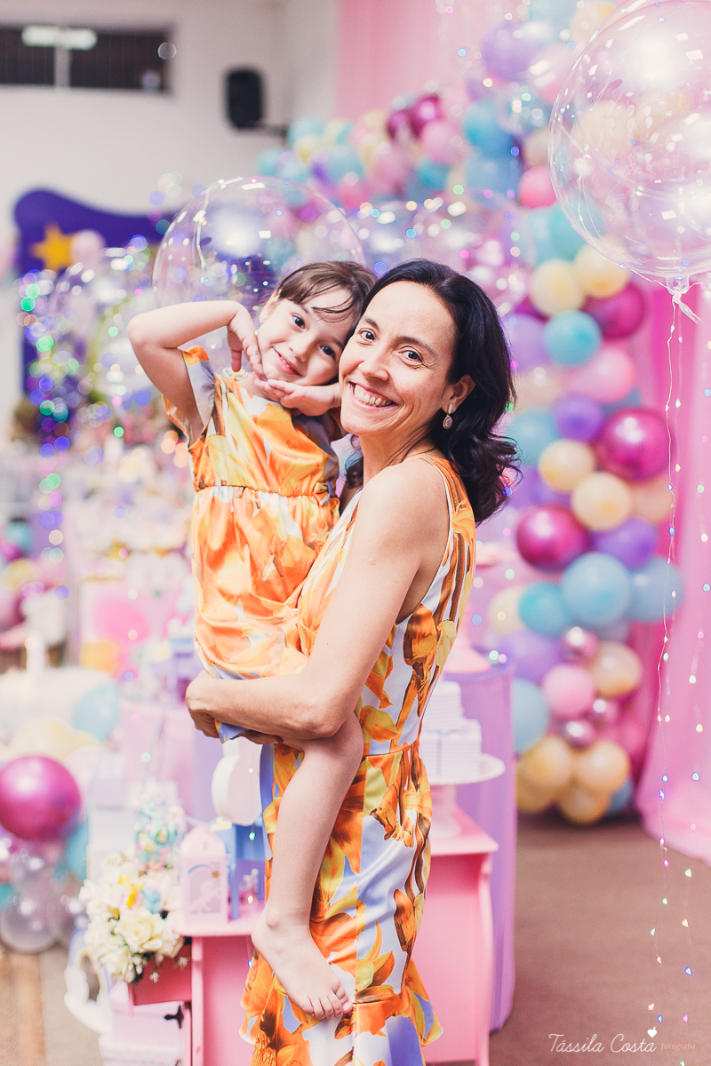 festa linda de menina, ideia para decoração no tema unicórnio, tema legal para aniversário de 5 anos de menina, mariana 5 anos, cerimonial top em vitória, lollypop, fotografia de festa de menina, decoração rosa para festa de menina, tássila costa foto