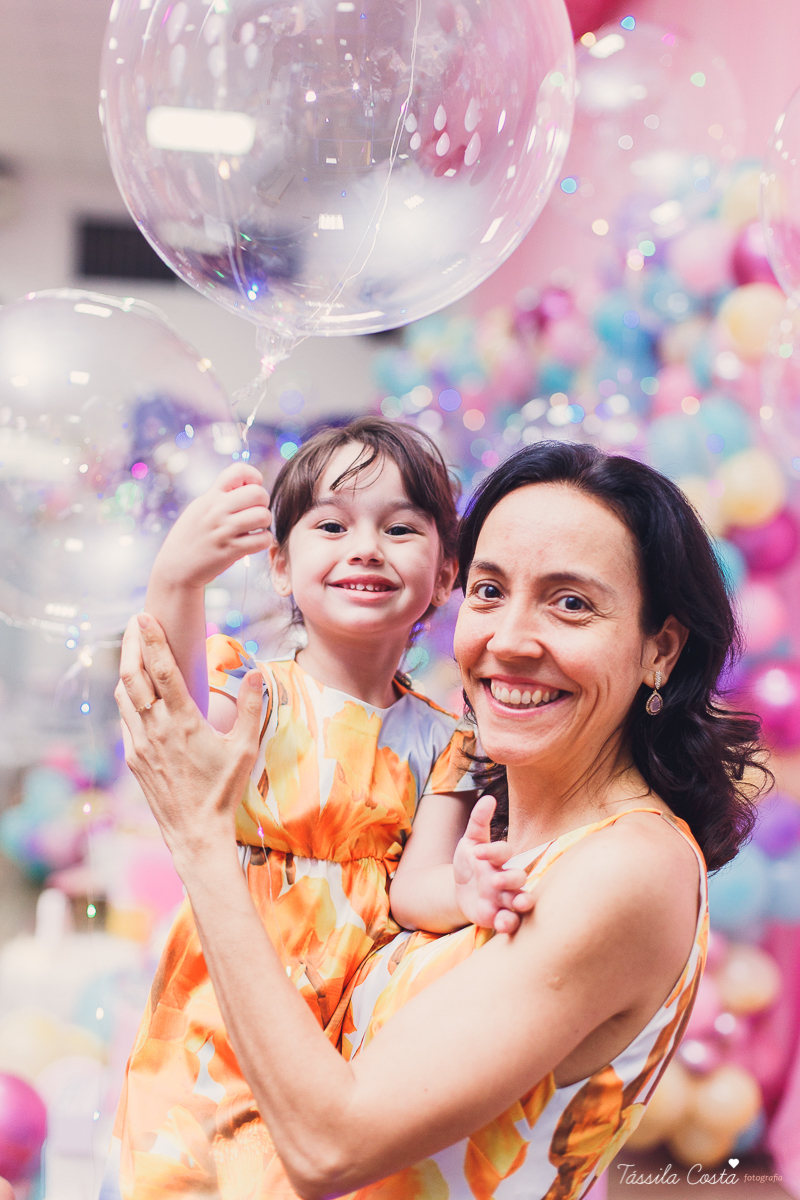 festa linda de menina, ideia para decoração no tema unicórnio, tema legal para aniversário de 5 anos de menina, mariana 5 anos, cerimonial top em vitória, lollypop, fotografia de festa de menina, decoração rosa para festa de menina, tássila costa foto