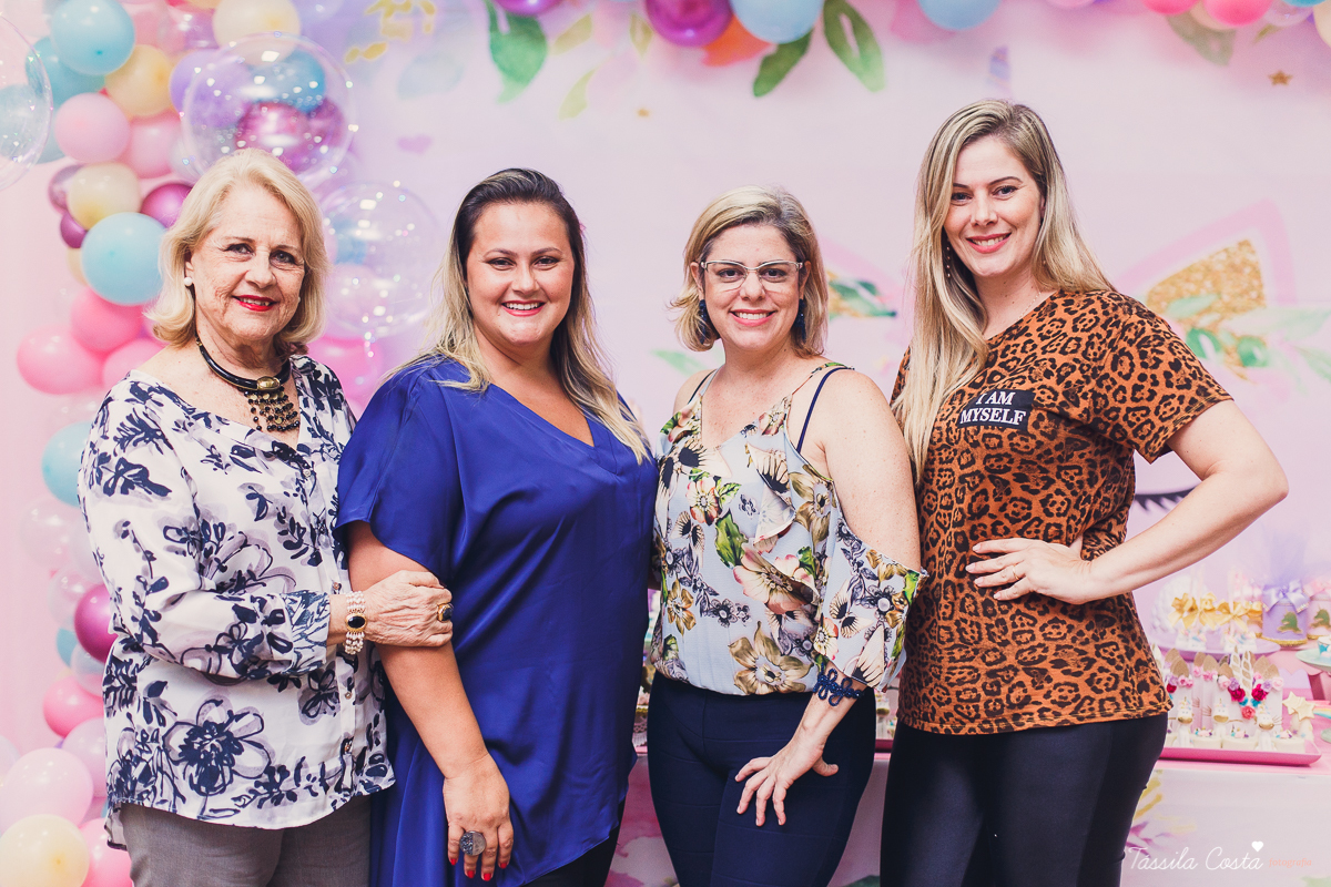 festa linda de menina, ideia para decoração no tema unicórnio, tema legal para aniversário de 5 anos de menina, mariana 5 anos, cerimonial top em vitória, lollypop, fotografia de festa de menina, decoração rosa para festa de menina, tássila costa foto