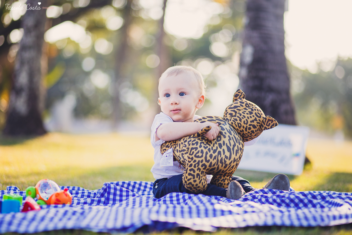 Ensaio fotográfico realizado na Ilha do Frade, família super especial, bebê Níkolas lindo, fotos muito divertidas, tarde de fotos feliz em Vitória ES, fotografia de Tássila Costa, família especial que fotogr