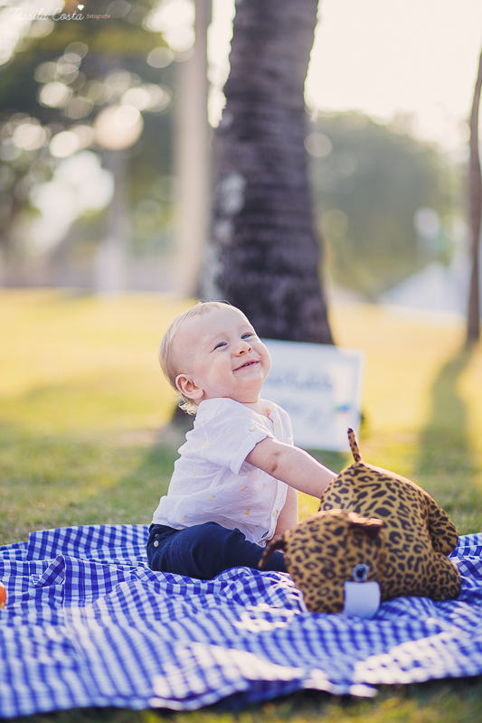 Ensaio fotográfico realizado na Ilha do Frade, família super especial, bebê Níkolas lindo, fotos muito divertidas, tarde de fotos feliz em Vitória ES, fotografia de Tássila Costa, família especial que fotogr