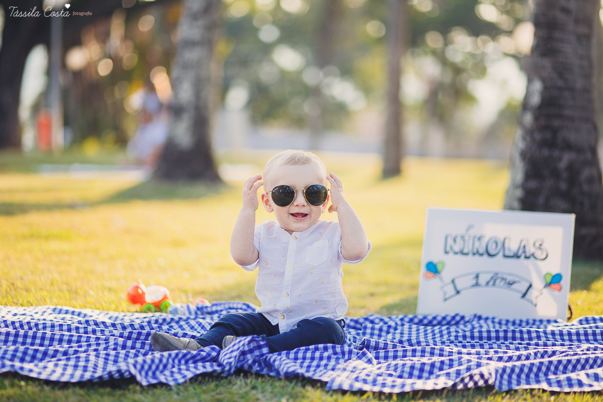 Ensaio fotográfico realizado na Ilha do Frade, família super especial, bebê Níkolas lindo, fotos muito divertidas, tarde de fotos feliz em Vitória ES, fotografia de Tássila Costa, família especial que fotogr
