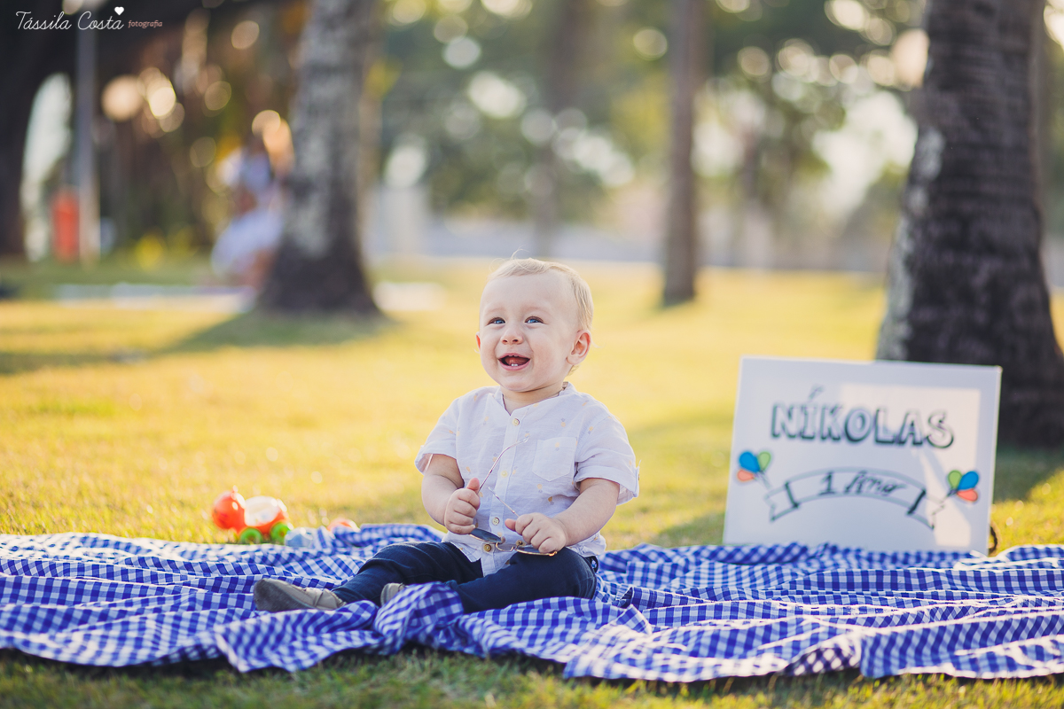 Ensaio fotográfico realizado na Ilha do Frade, família super especial, bebê Níkolas lindo, fotos muito divertidas, tarde de fotos feliz em Vitória ES, fotografia de Tássila Costa, família especial que fotogr