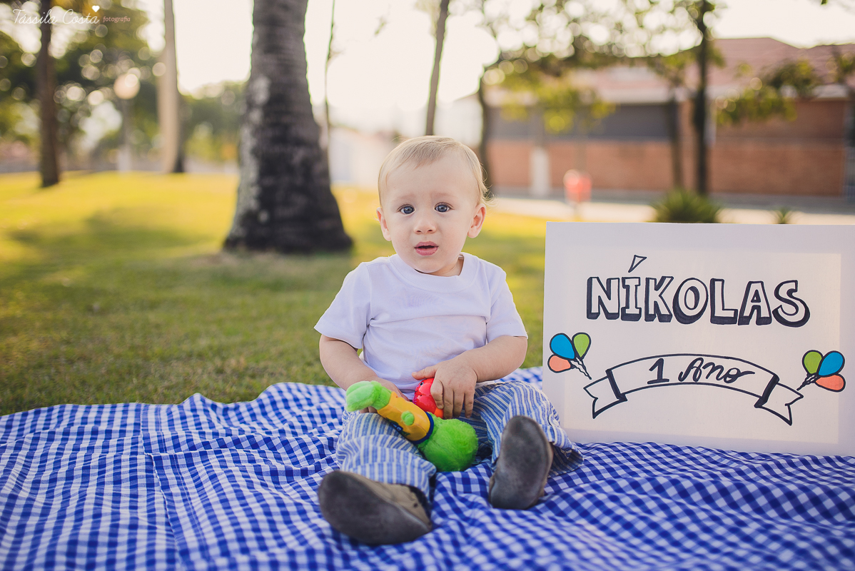 Ensaio fotográfico realizado na Ilha do Frade, família super especial, bebê Níkolas lindo, fotos muito divertidas, tarde de fotos feliz em Vitória ES, fotografia de Tássila Costa, família especial que fotogr