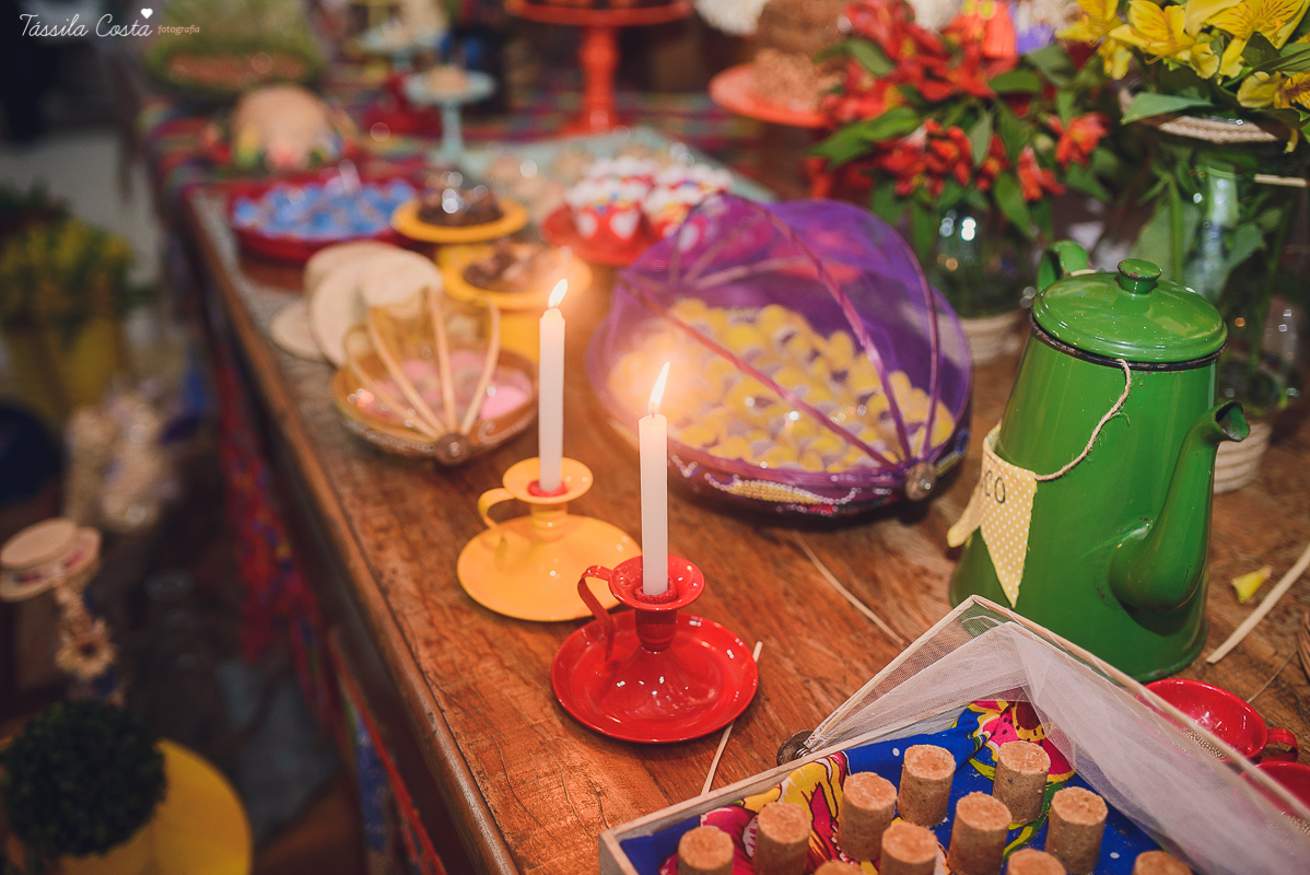 festa de adulto no tema festa junina, dia de são joão, em Vila Velha es, aniversariante Jéssica Scarpi, evento lindo, aniversário em família no condomínio do prédio, fotos pra vida, recordação