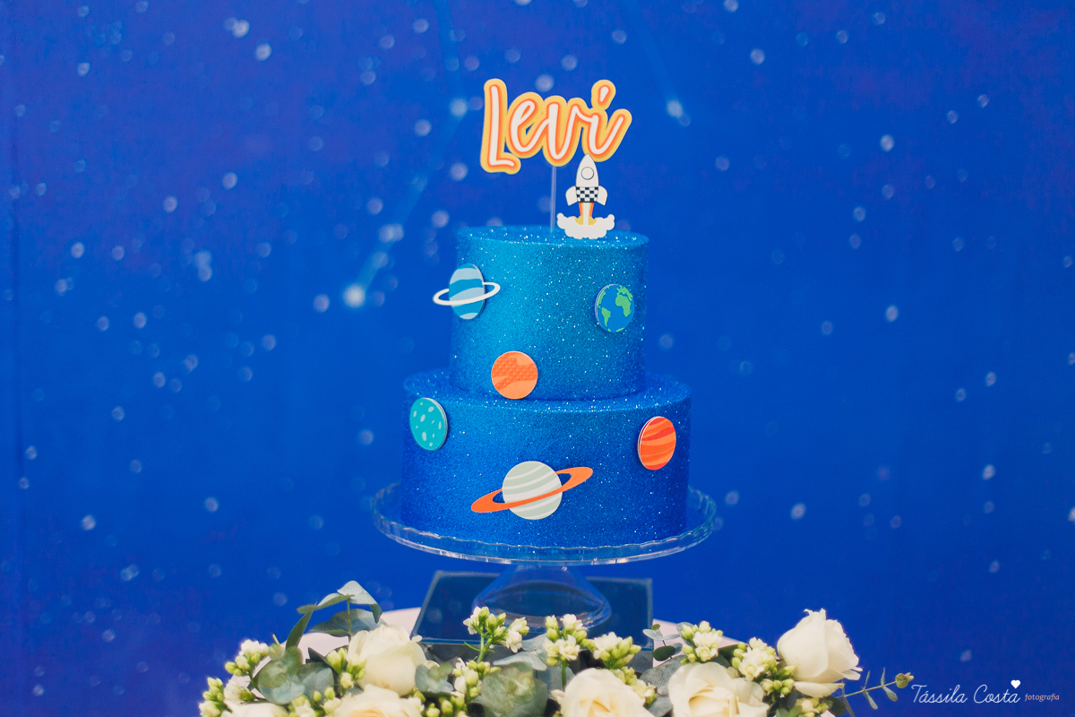 chá de bebê super diferente, da blogueira Thanandra, mãe do josé e levi, mãe de dois, chá de bebê todo azul, tema universo, tema constelação, fotografia de chá de bebê em vitória, ideia para chá de bebê super diferente, tássila costa fotografia 