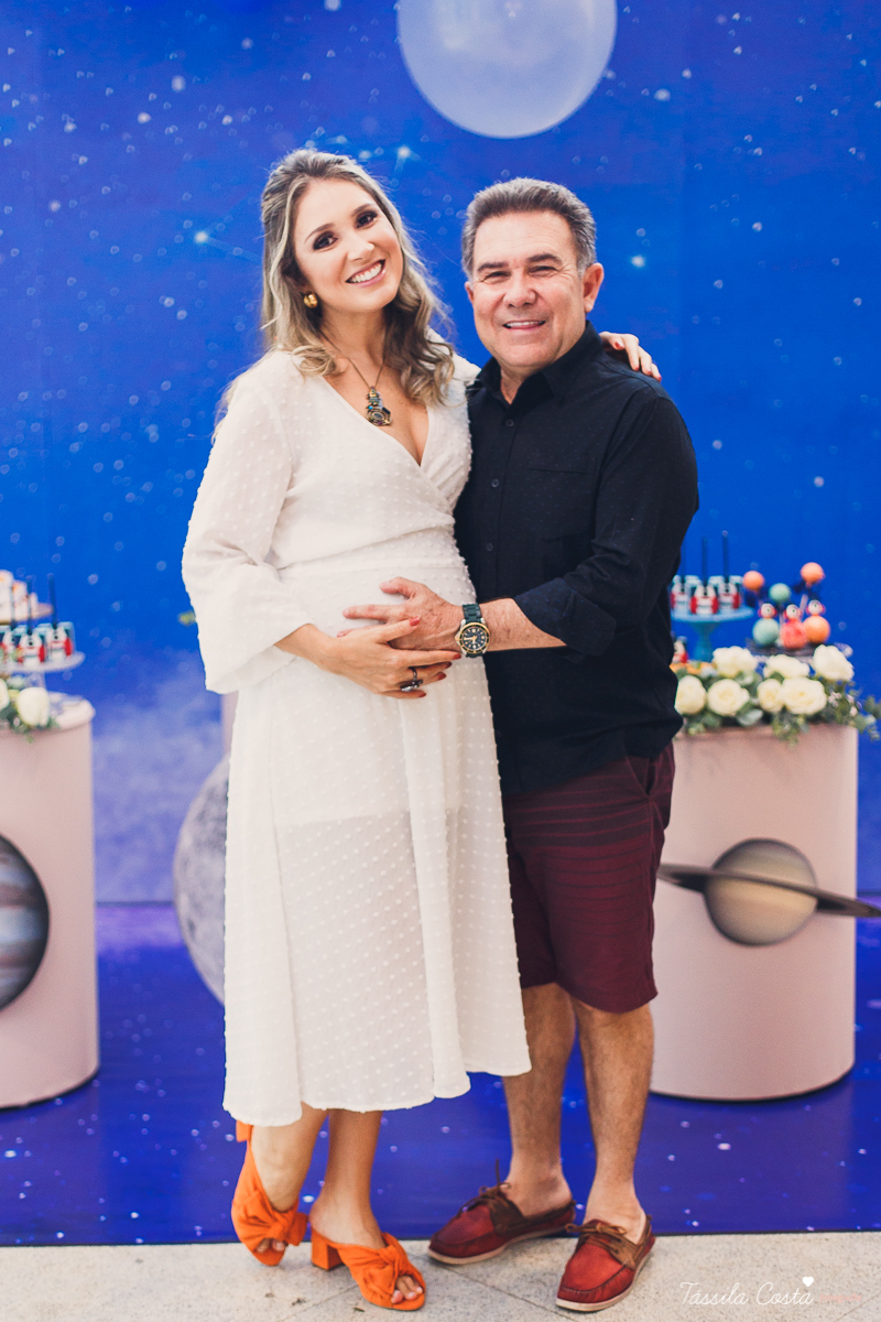 chá de bebê super diferente, da blogueira Thanandra, mãe do josé e levi, mãe de dois, chá de bebê todo azul, tema universo, tema constelação, fotografia de chá de bebê em vitória, ideia para chá de bebê super diferente, tássila costa fotografia 