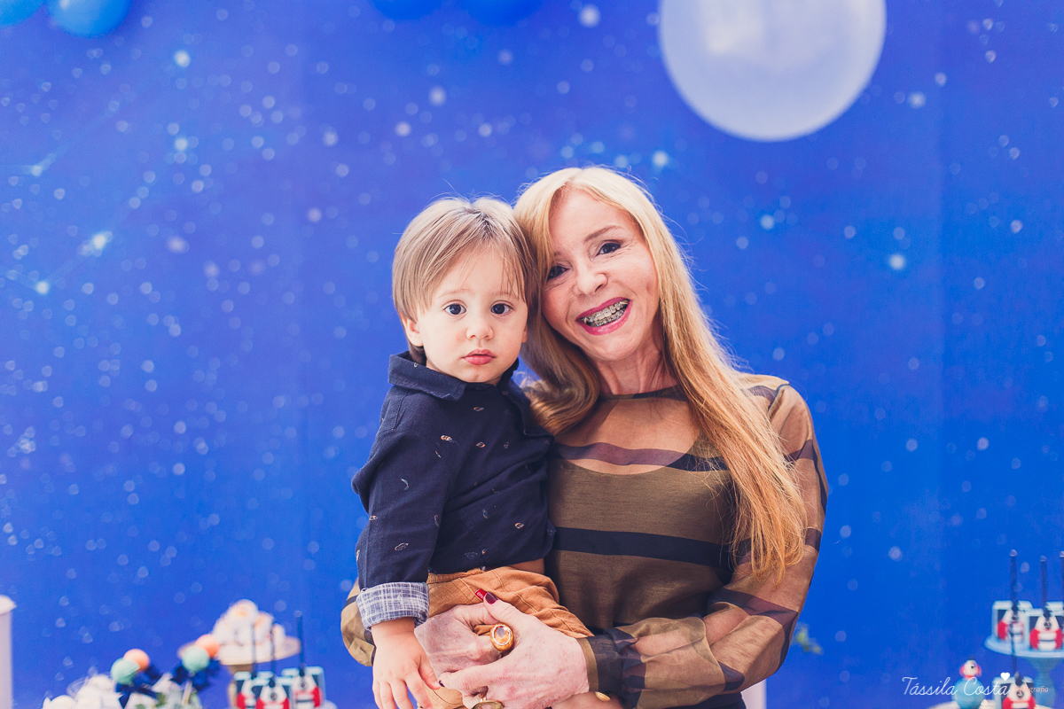 chá de bebê super diferente, da blogueira Thanandra, mãe do josé e levi, mãe de dois, chá de bebê todo azul, tema universo, tema constelação, fotografia de chá de bebê em vitória, ideia para chá de bebê super diferente, tássila costa fotografia 