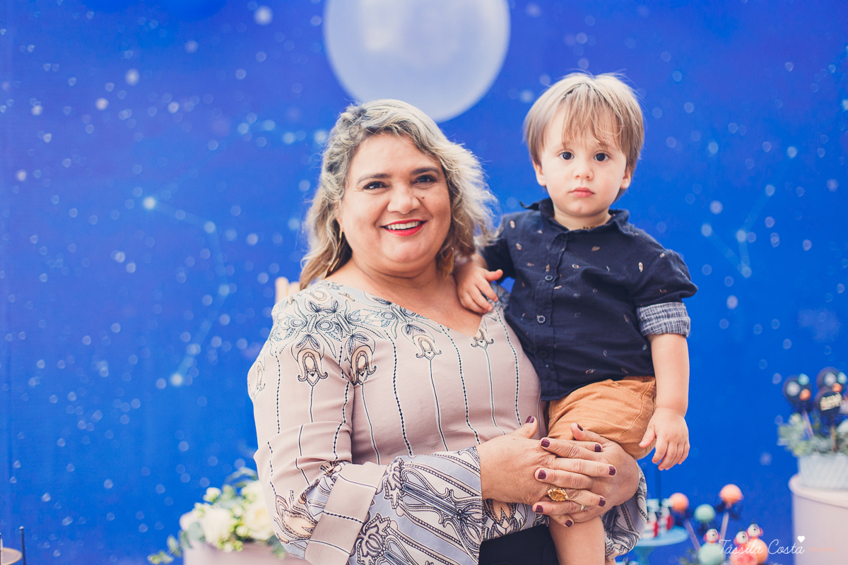 chá de bebê super diferente, da blogueira Thanandra, mãe do josé e levi, mãe de dois, chá de bebê todo azul, tema universo, tema constelação, fotografia de chá de bebê em vitória, ideia para chá de bebê super diferente, tássila costa fotografia 