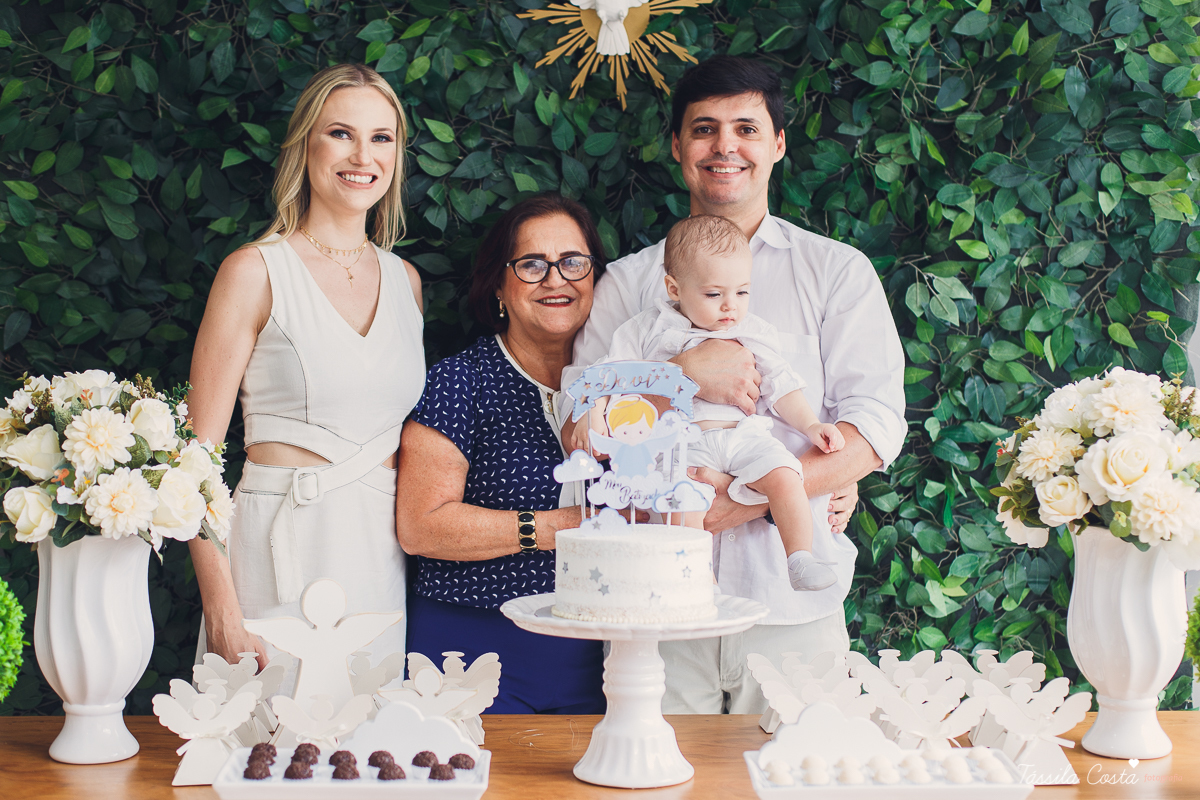 batizado do Davi, batizado no Santuário de Fátima, no Bairro de Fátima, em Vitória ES, fotografia de batizado em Vitória ES, decoração de almoço de batizado, batizado de menino, o que vestir no batizado do meu filho, batizando meu bebê de 9 meses, tássila