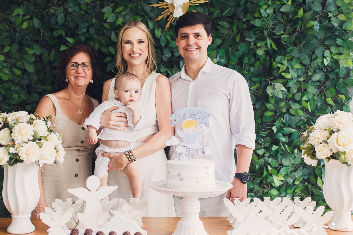 batizado do Davi, batizado no Santuário de Fátima, no Bairro de Fátima, em Vitória ES, fotografia de batizado em Vitória ES, decoração de almoço de batizado, batizado de menino, o que vestir no batizado do meu filho, batizando meu bebê de 9 meses, tássila