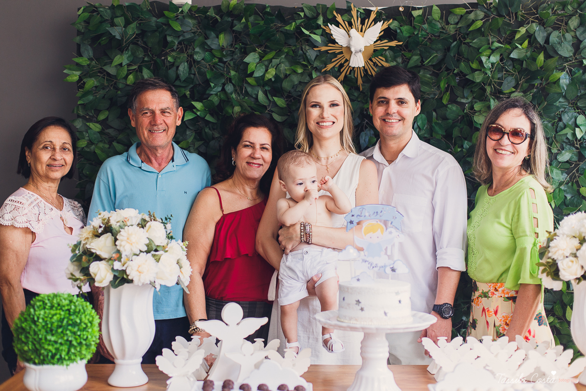 batizado do Davi, batizado no Santuário de Fátima, no Bairro de Fátima, em Vitória ES, fotografia de batizado em Vitória ES, decoração de almoço de batizado, batizado de menino, o que vestir no batizado do meu filho, batizando meu bebê de 9 meses, tássila