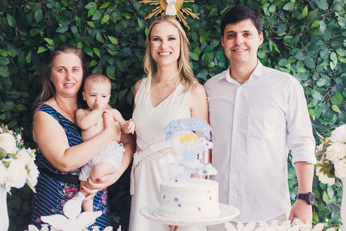 batizado do Davi, batizado no Santuário de Fátima, no Bairro de Fátima, em Vitória ES, fotografia de batizado em Vitória ES, decoração de almoço de batizado, batizado de menino, o que vestir no batizado do meu filho, batizando meu bebê de 9 meses, tássila