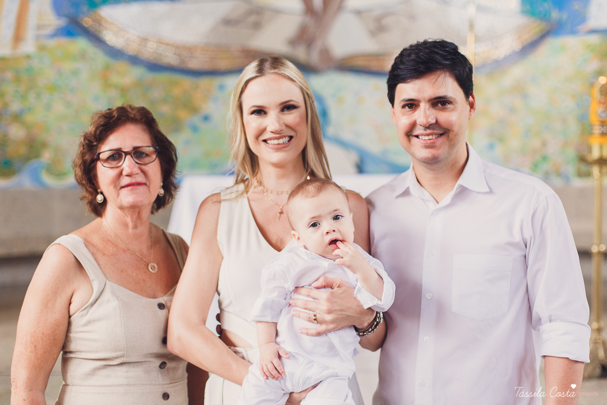 batizado do Davi, batizado no Santuário de Fátima, no Bairro de Fátima, em Vitória ES, fotografia de batizado em Vitória ES, decoração de almoço de batizado, batizado de menino, o que vestir no batizado do meu filho, batizando meu bebê de 9 meses, tássila