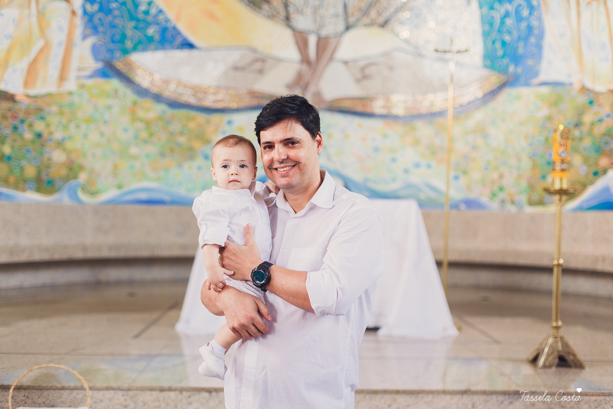batizado do Davi, batizado no Santuário de Fátima, no Bairro de Fátima, em Vitória ES, fotografia de batizado em Vitória ES, decoração de almoço de batizado, batizado de menino, o que vestir no batizado do meu filho, batizando meu bebê de 9 meses, tássila