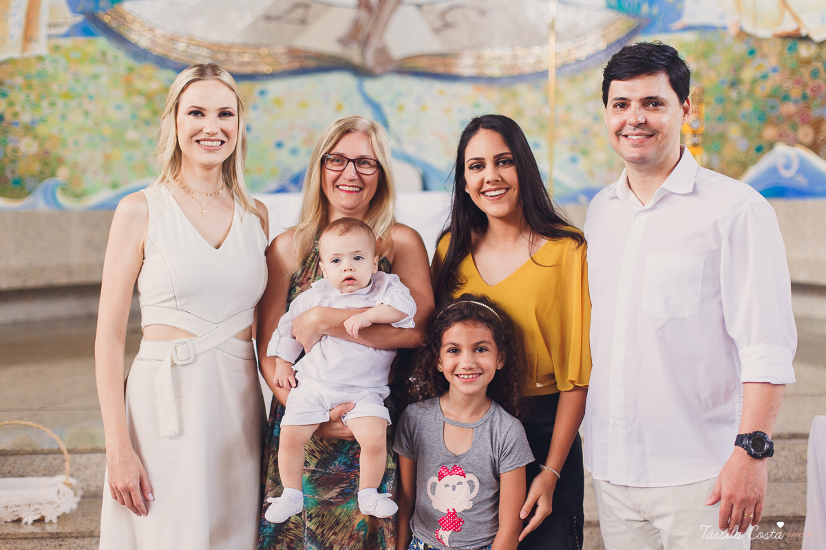 batizado do Davi, batizado no Santuário de Fátima, no Bairro de Fátima, em Vitória ES, fotografia de batizado em Vitória ES, decoração de almoço de batizado, batizado de menino, o que vestir no batizado do meu filho, batizando meu bebê de 9 meses, tássila
