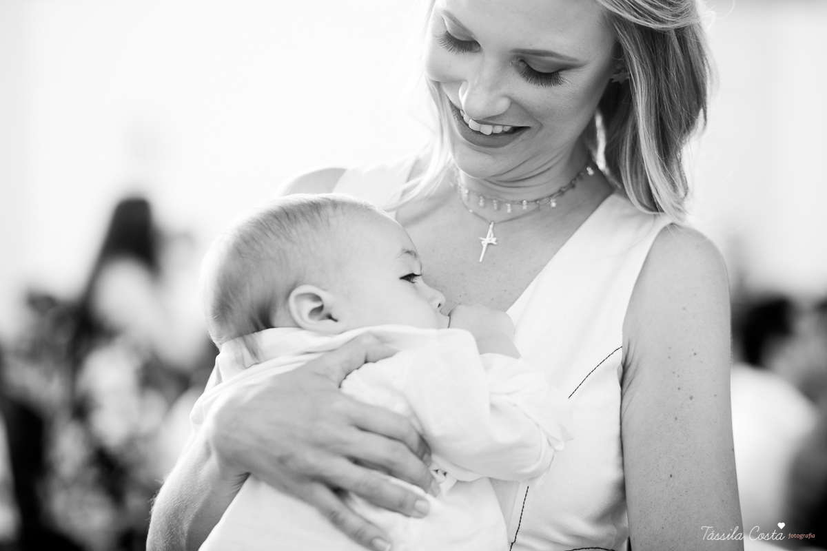 batizado do Davi, batizado no Santuário de Fátima, no Bairro de Fátima, em Vitória ES, fotografia de batizado em Vitória ES, decoração de almoço de batizado, batizado de menino, o que vestir no batizado do meu filho, batizando meu bebê de 9 meses, tássila