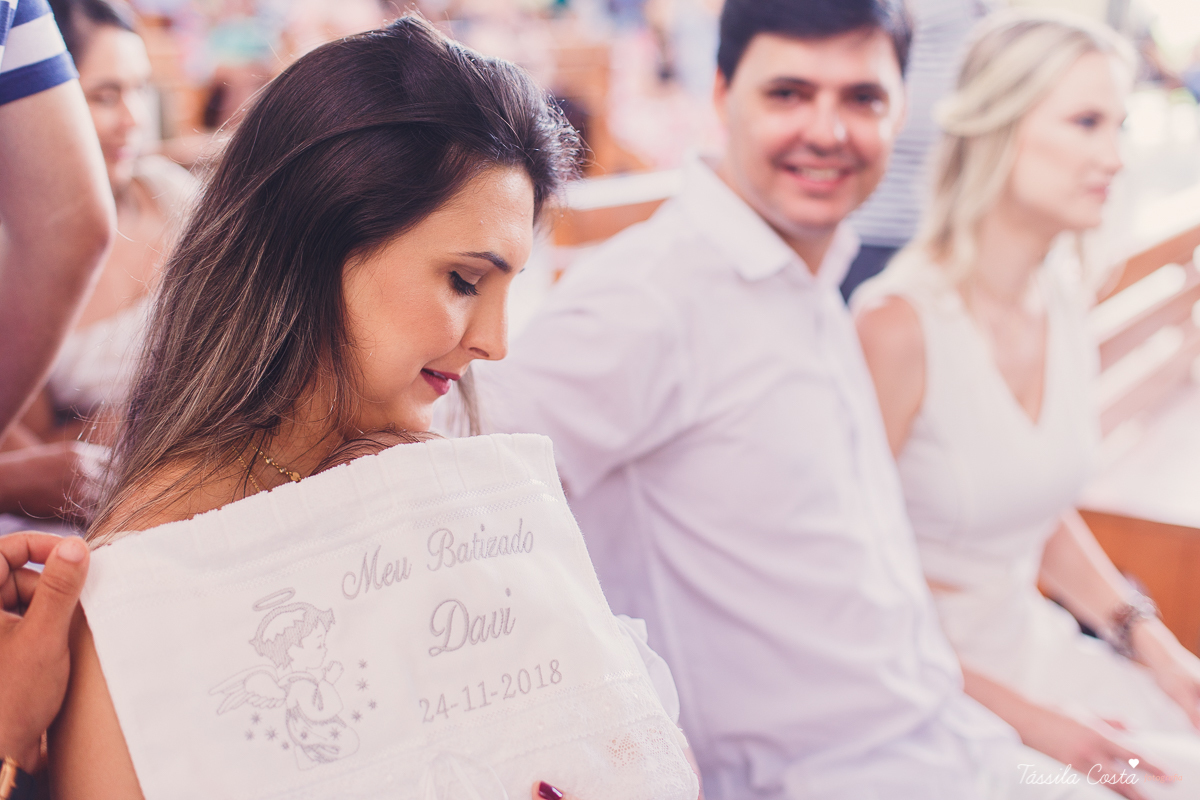 batizado do Davi, batizado no Santuário de Fátima, no Bairro de Fátima, em Vitória ES, fotografia de batizado em Vitória ES, decoração de almoço de batizado, batizado de menino, o que vestir no batizado do meu filho, batizando meu bebê de 9 meses, tássila
