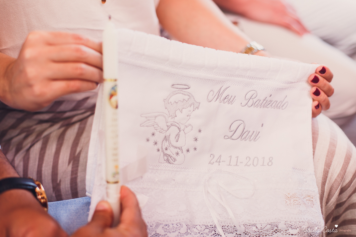 batizado do Davi, batizado no Santuário de Fátima, no Bairro de Fátima, em Vitória ES, fotografia de batizado em Vitória ES, decoração de almoço de batizado, batizado de menino, o que vestir no batizado do meu filho, batizando meu bebê de 9 meses, tássila