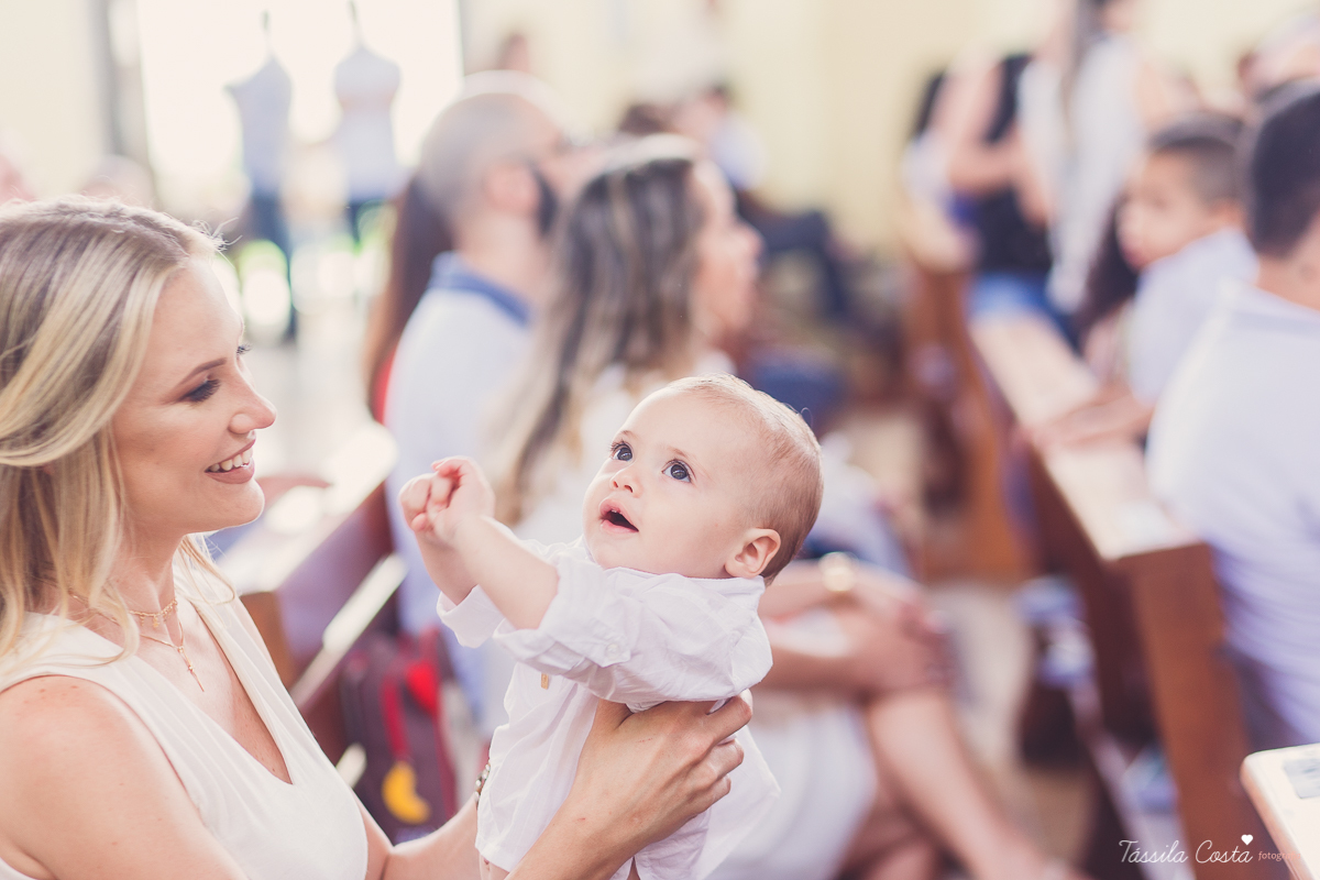 batizado do Davi, batizado no Santuário de Fátima, no Bairro de Fátima, em Vitória ES, fotografia de batizado em Vitória ES, decoração de almoço de batizado, batizado de menino, o que vestir no batizado do meu filho, batizando meu bebê de 9 meses, tássila