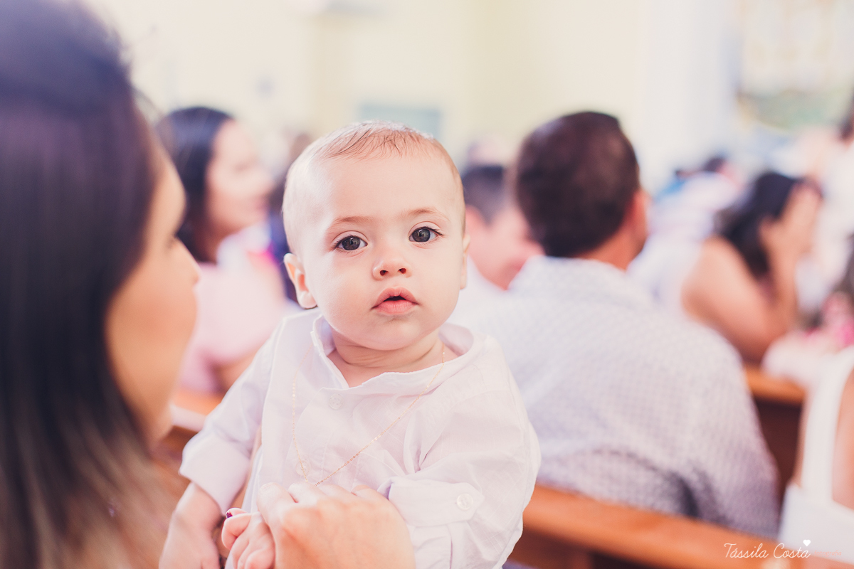 batizado do Davi, batizado no Santuário de Fátima, no Bairro de Fátima, em Vitória ES, fotografia de batizado em Vitória ES, decoração de almoço de batizado, batizado de menino, o que vestir no batizado do meu filho, batizando meu bebê de 9 meses, tássila