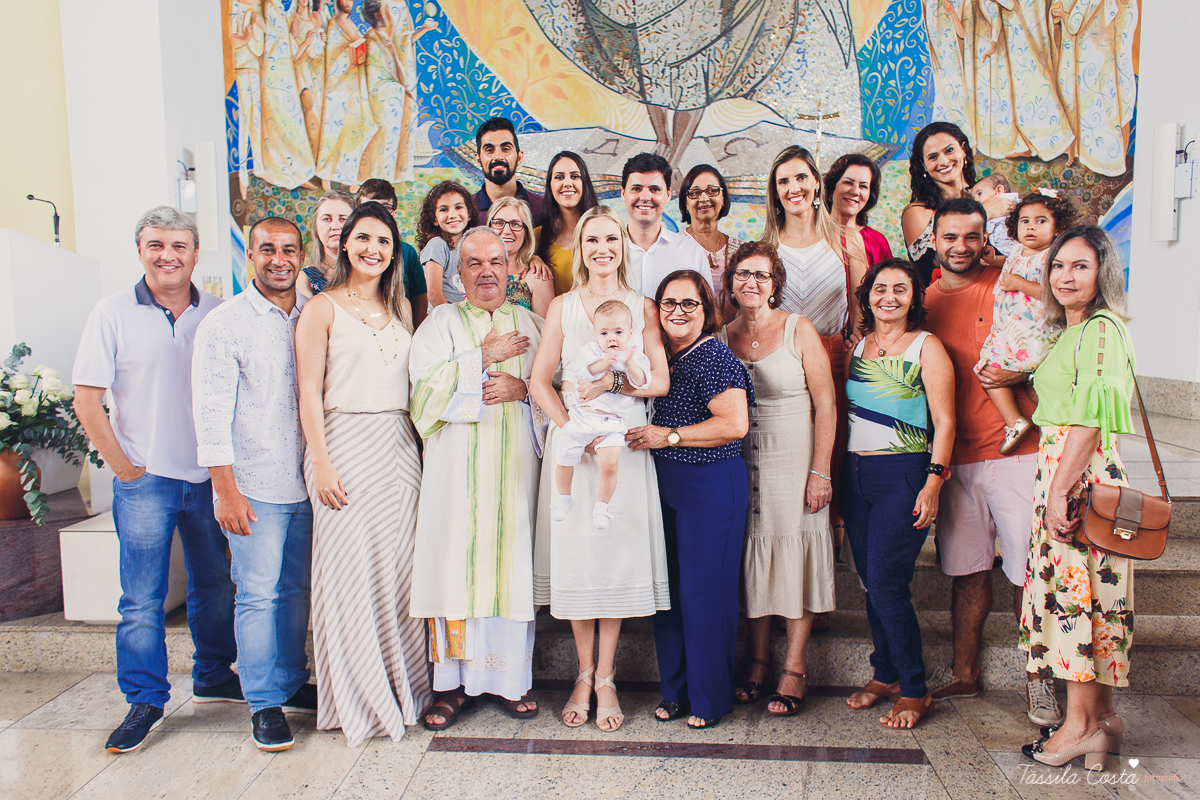 batizado do Davi, batizado no Santuário de Fátima, no Bairro de Fátima, em Vitória ES, fotografia de batizado em Vitória ES, decoração de almoço de batizado, batizado de menino, o que vestir no batizado do meu filho, batizando meu bebê de 9 meses, tássila