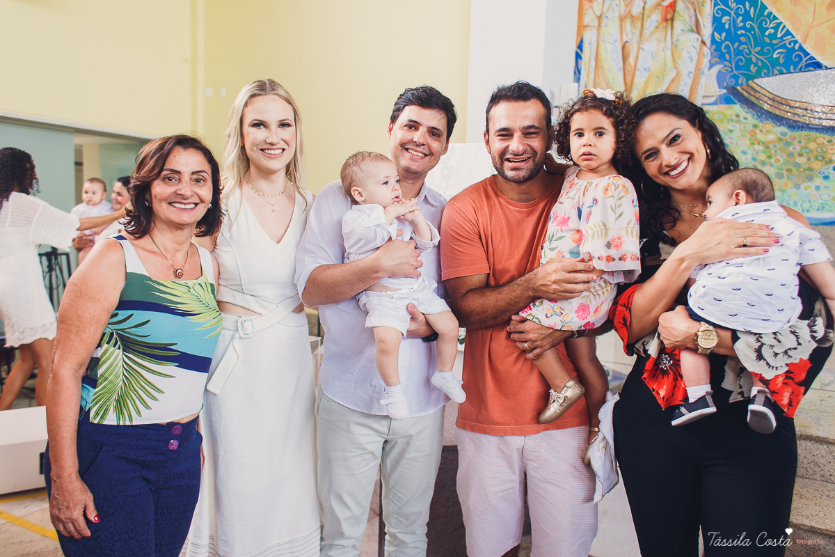 batizado do Davi, batizado no Santuário de Fátima, no Bairro de Fátima, em Vitória ES, fotografia de batizado em Vitória ES, decoração de almoço de batizado, batizado de menino, o que vestir no batizado do meu filho, batizando meu bebê de 9 meses, tássila
