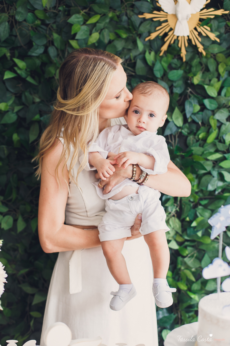 batizado do Davi, batizado no Santuário de Fátima, no Bairro de Fátima, em Vitória ES, fotografia de batizado em Vitória ES, decoração de almoço de batizado, batizado de menino, o que vestir no batizado do meu filho, batizando meu bebê de 9 meses, tássila