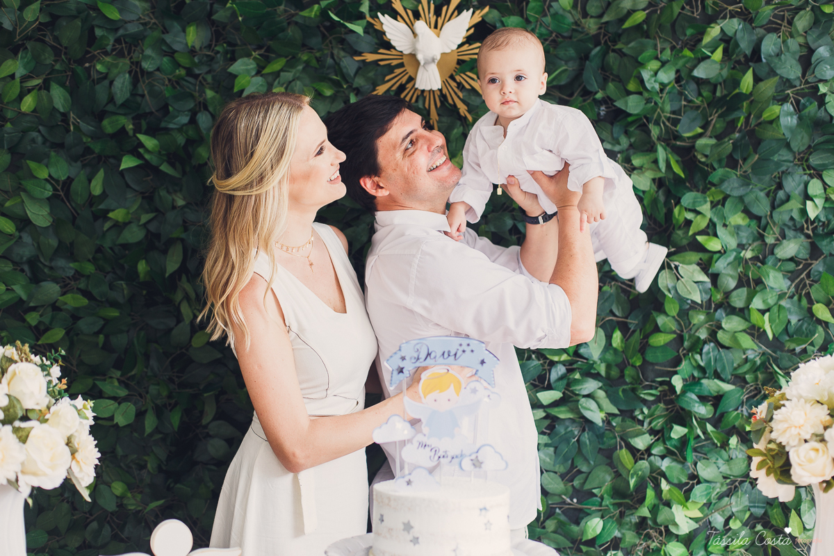 batizado do Davi, batizado no Santuário de Fátima, no Bairro de Fátima, em Vitória ES, fotografia de batizado em Vitória ES, decoração de almoço de batizado, batizado de menino, o que vestir no batizado do meu filho, batizando meu bebê de 9 meses, tássila