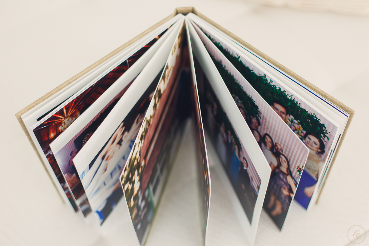 álbum 30x30, em couro, fotografia de casamento em vila velha es, álbum em laminação UV, ideia para lâminas de álbum, álbum encadernado de alta qualidade