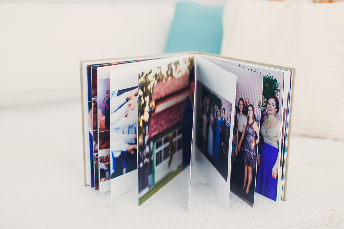 álbum 30x30, em couro, fotografia de casamento em vila velha es, álbum em laminação UV, ideia para lâminas de álbum, álbum encadernado de alta qualidade