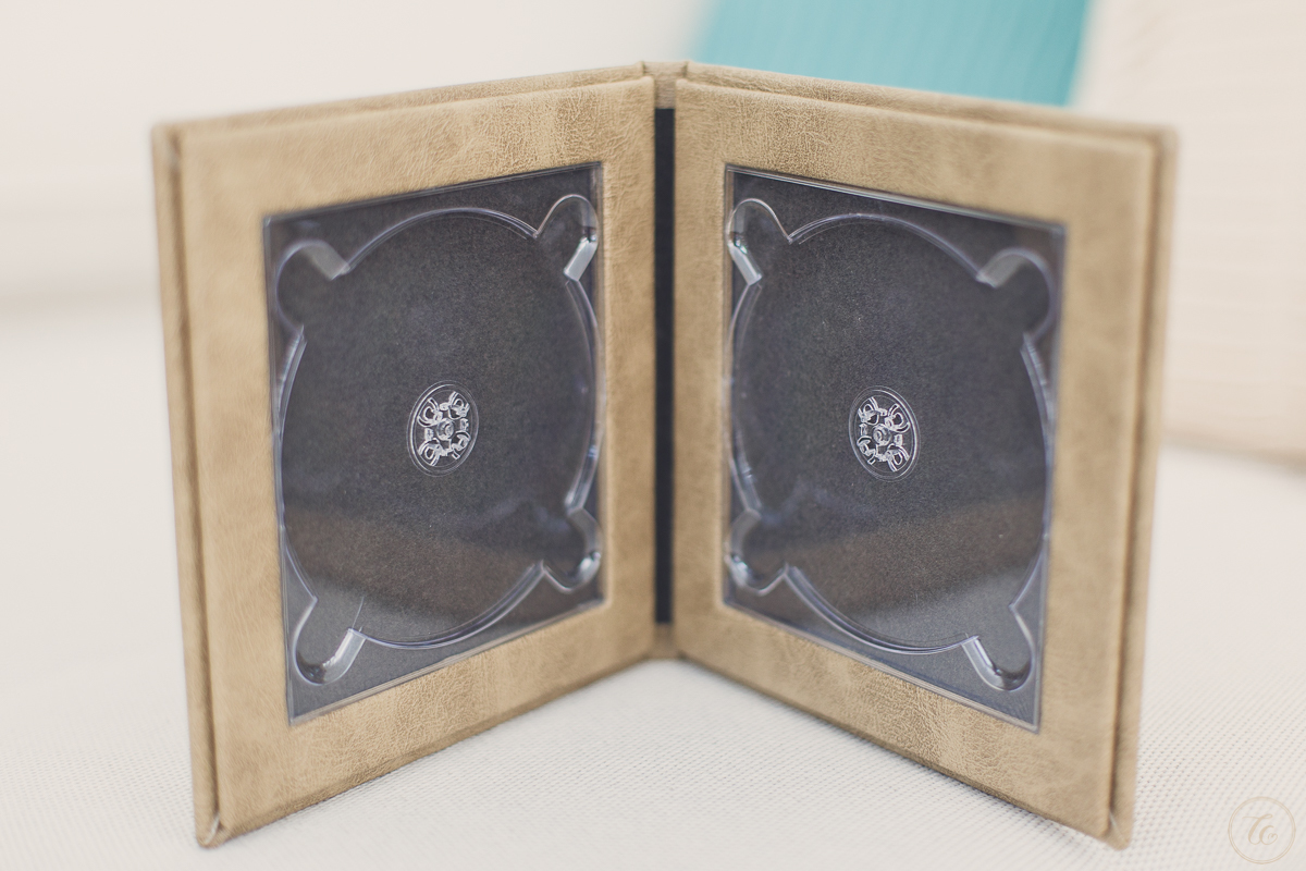 álbum 30x30, em couro, fotografia de casamento em vila velha es, álbum em laminação UV, ideia para lâminas de álbum, álbum encadernado de alta qualidade