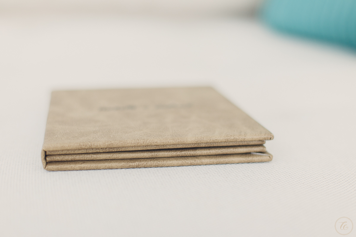 álbum 30x30, em couro, fotografia de casamento em vila velha es, álbum em laminação UV, ideia para lâminas de álbum, álbum encadernado de alta qualidade