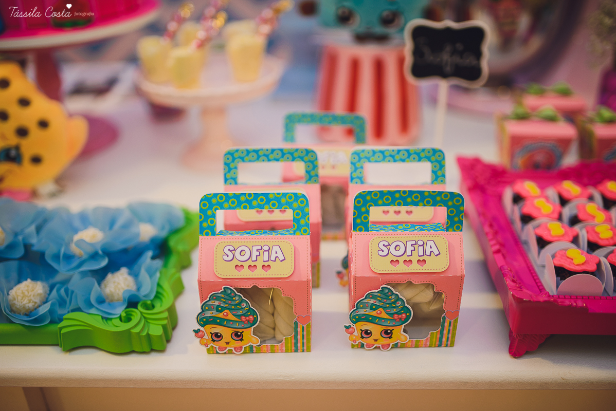 festa no tema shopkins, festa dos sonhos. Aniversário da Sofia de 8 anos, em Manguinhos Serra ES, festa de menina, 08 anos, vila velha es, fotógrafa Tássila Costa no aniversário da Sofia, fotografia de aniversário de men