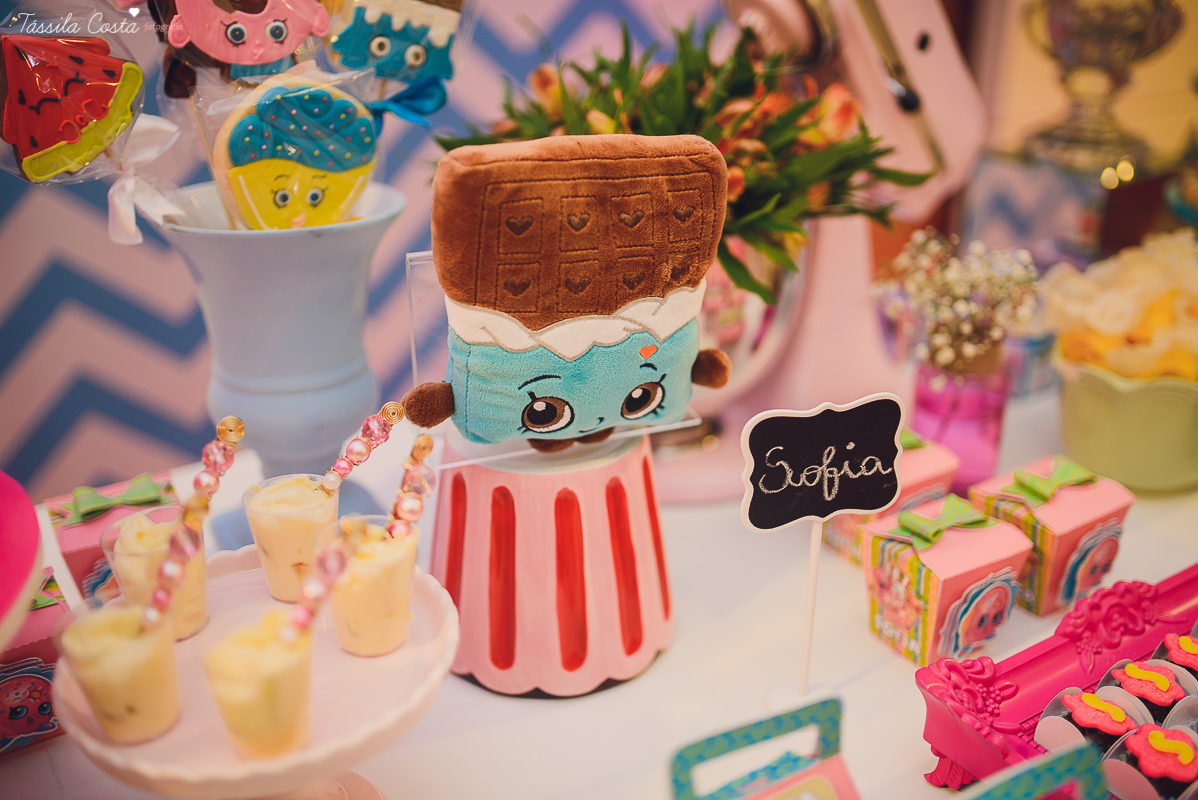 festa no tema shopkins, festa dos sonhos. Aniversário da Sofia de 8 anos, em Manguinhos Serra ES, festa de menina, 08 anos, vila velha es, fotógrafa Tássila Costa no aniversário da Sofia, fotografia de aniversário de men