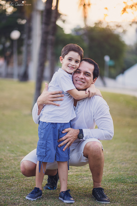 ensaio fotográfico em família, realizado na Ilha do Frade, pela fotógrafa tássila costa, numa tarde de sol linda. Família que ama fotos quis fazer um ensaio fotográfico para registrar o ano de 2016 que foi especia