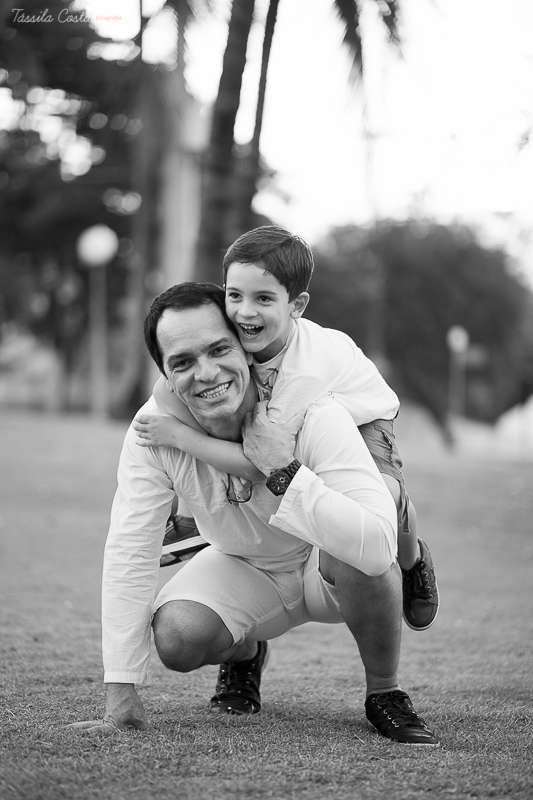 ensaio fotográfico em família, realizado na Ilha do Frade, pela fotógrafa tássila costa, numa tarde de sol linda. Família que ama fotos quis fazer um ensaio fotográfico para registrar o ano de 2016 que foi especia