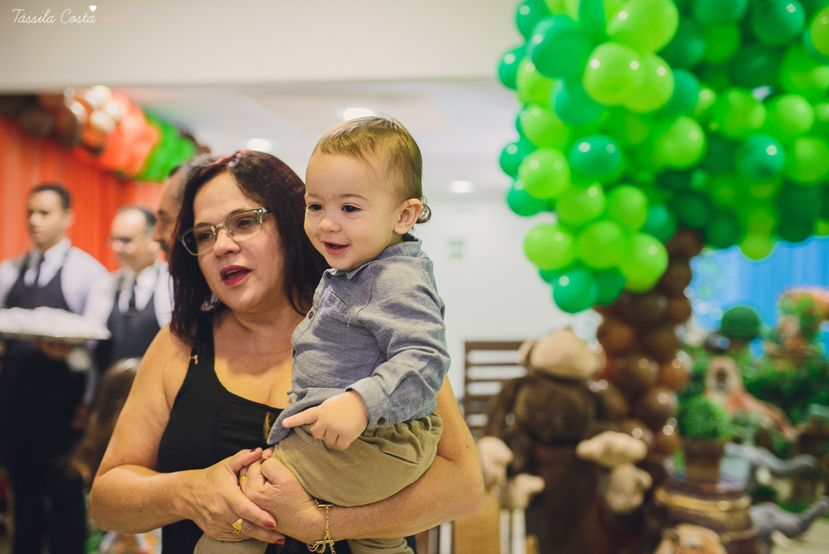 festa linda para o otávio, que completou 1 ano de vida, e comemorou com amigos e familiares no cerimonial infantil em jardim da penha, pirlim pim lim, fotografia de tássila costa fotografia, festa de menino com o tema safari, festa dos sonho