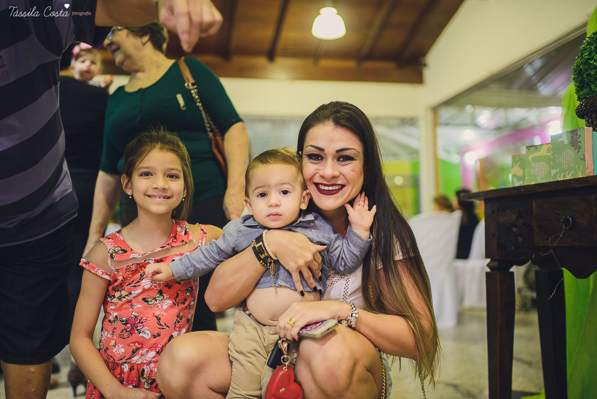 festa linda para o otávio, que completou 1 ano de vida, e comemorou com amigos e familiares no cerimonial infantil em jardim da penha, pirlim pim lim, fotografia de tássila costa fotografia, festa de menino com o tema safari, festa dos sonho
