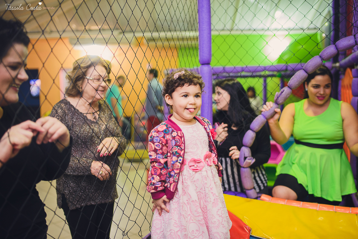 festa linda para o otávio, que completou 1 ano de vida, e comemorou com amigos e familiares no cerimonial infantil em jardim da penha, pirlim pim lim, fotografia de tássila costa fotografia, festa de menino com o tema safari, festa dos sonho